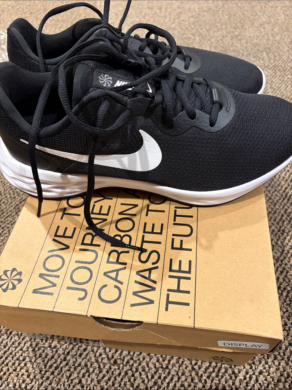 Nike Black and White Mens sneakers